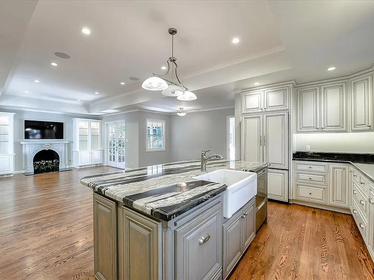 135 Wilder Ave — Photo 14