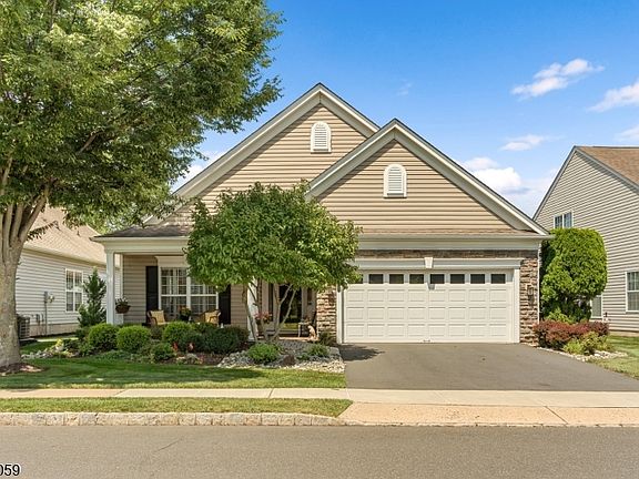 2nd image of 441 Crossfields Ln