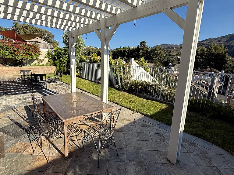 Deaver Dr — Photo 36