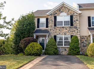 207 Windsor Ct, Richlandtown, PA 18955