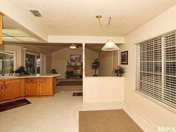 3rd image of 8136 Twin Oaks Ave