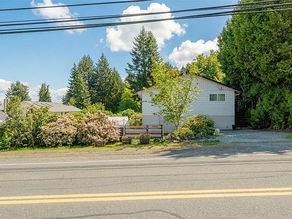 2nd image of 11041 Chemainus Rd