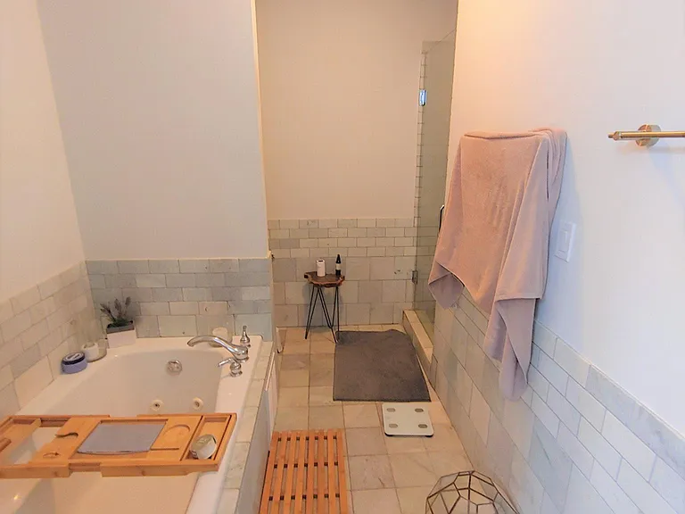 521 N Racine Ave #2 — Photo 8