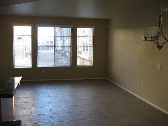 4th image of 2402 E 5TH Street #1434