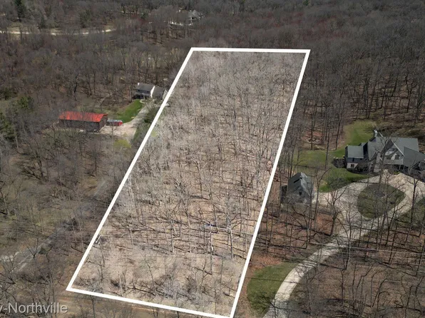 3027 Road, Milford, MI 48381
