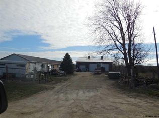 6010 Comer Rd, Farley, IA 52046