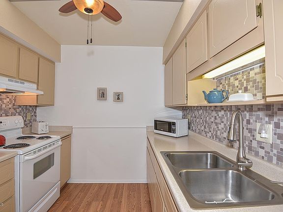 3rd image of 9960 W Lancaster Dr