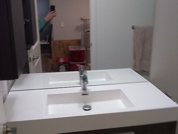 4th image of 15 Zorra St #506