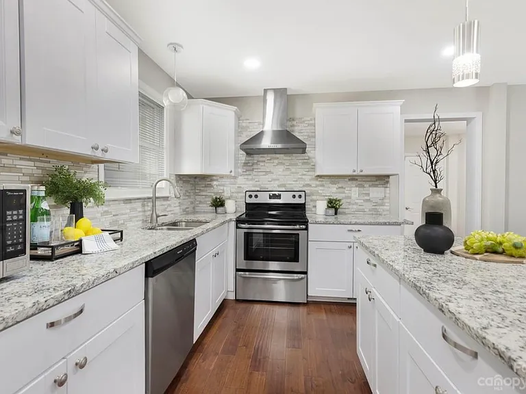 3339 Sargeant Dr — Photo 7