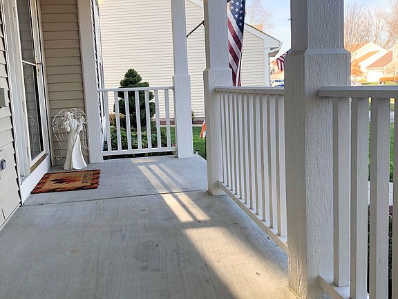 3rd image of 2851 Geneva Ln