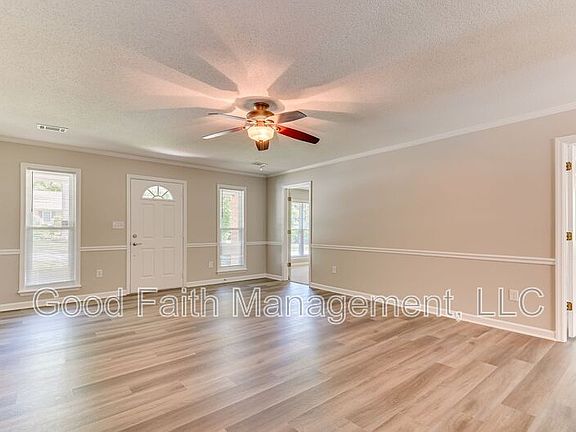 3rd image of 612 Fieldstone Way
