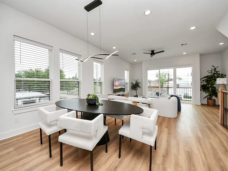 2426 Ella Blvd — Photo 15