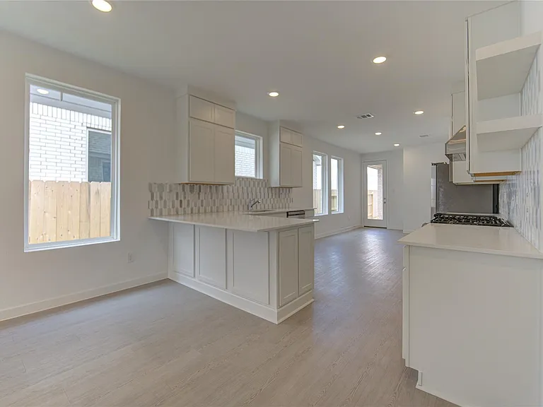 1047 Blue Stone Dr — Photo 14