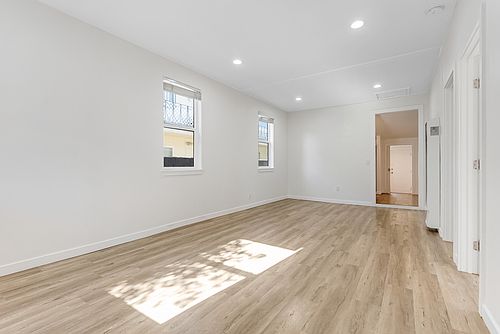 4th image of 631 Indiana Ave #631