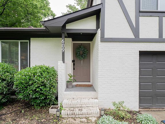4th image of 609 Mountain Gap Dr SE