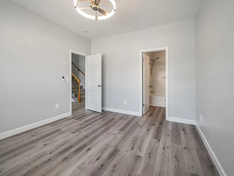 112 Black River Dr — Photo 15