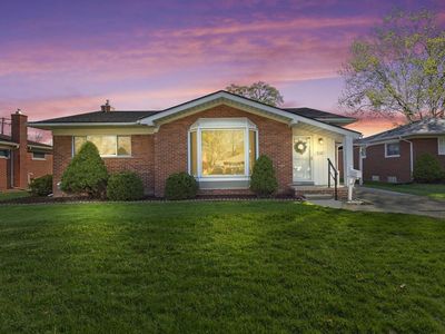 8681 Strom Dr, Sterling Heights, MI, 48314