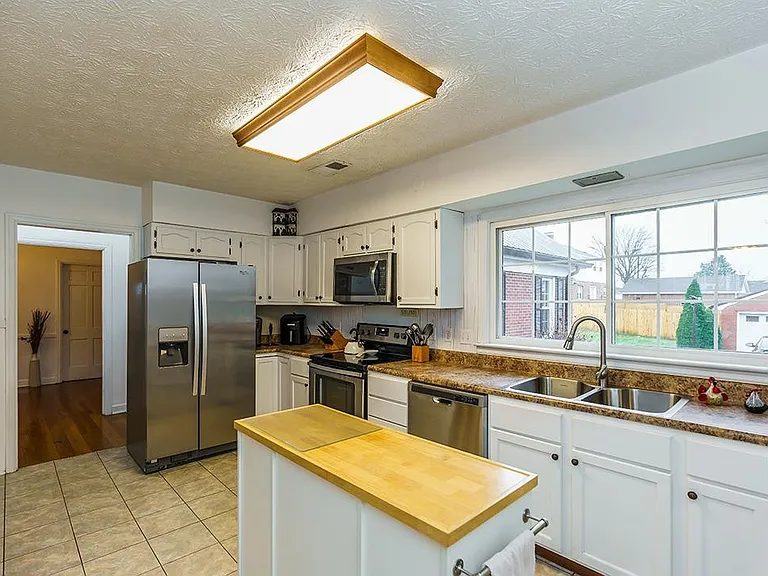 304 Barnes Mill Rd — Photo 6