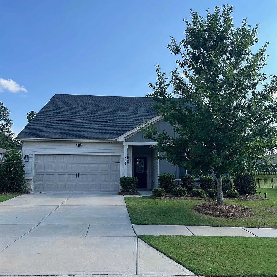 4 bed, 2257 sqft, $3,200 — Photo 1