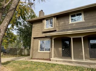 422 S 19th St, West Des Moines, IA 50265
