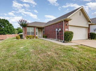 228 Heritage Hill Dr, Lewisville, TX 75067