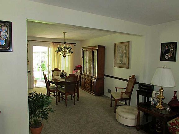 4th image of 1833 Gina Dr