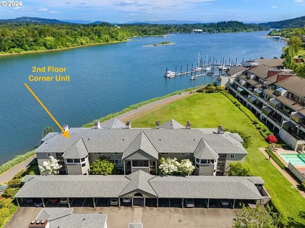 5170 S Landing Dr #201, Portland, OR 97239