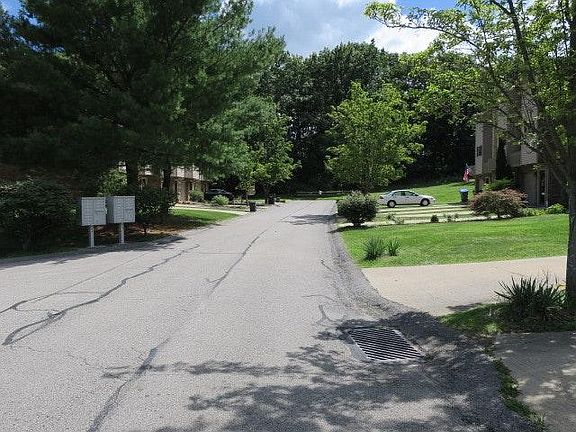 Quiet Dead End Street!