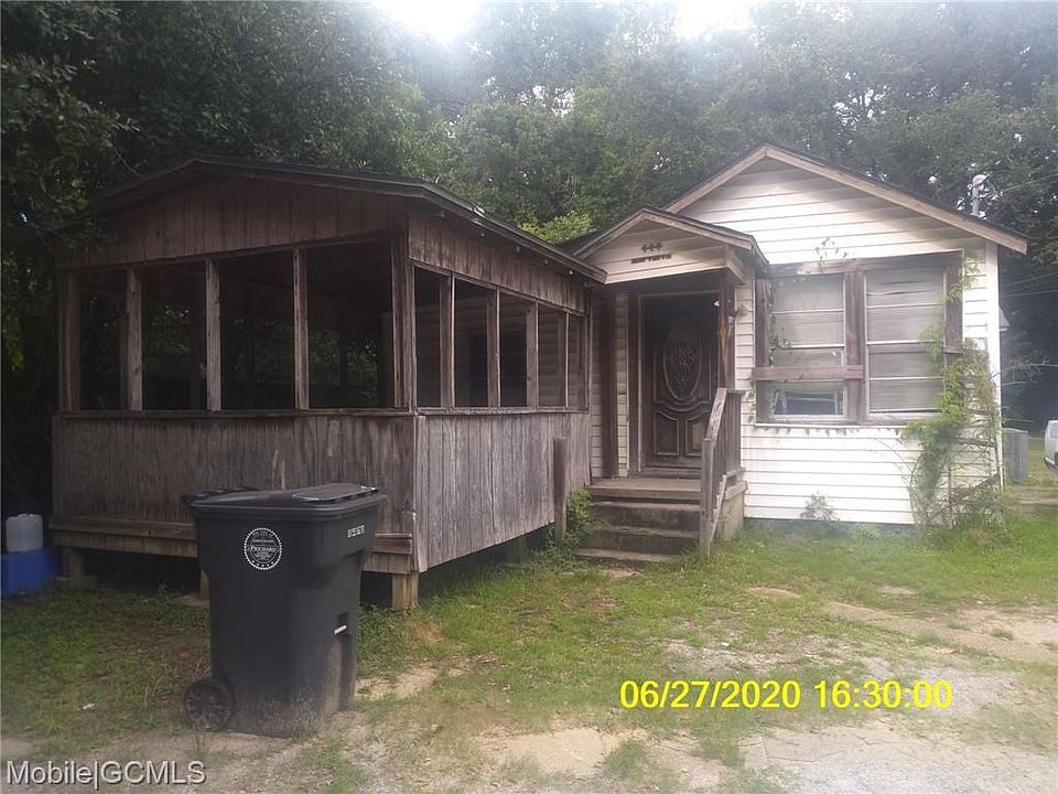 2nd image of 444 Gilbert St