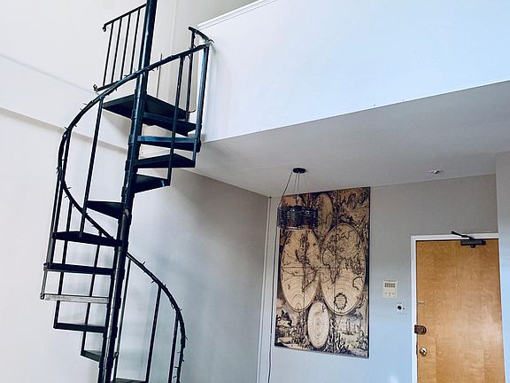 5th image of 411 S 42nd St APT 303