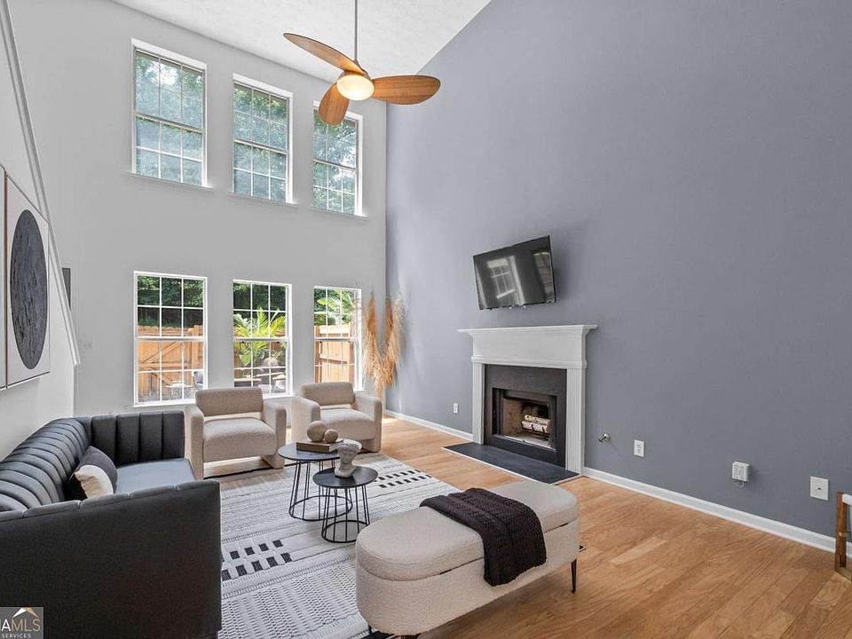 1st image of 1484 Gates Cir SE #1484