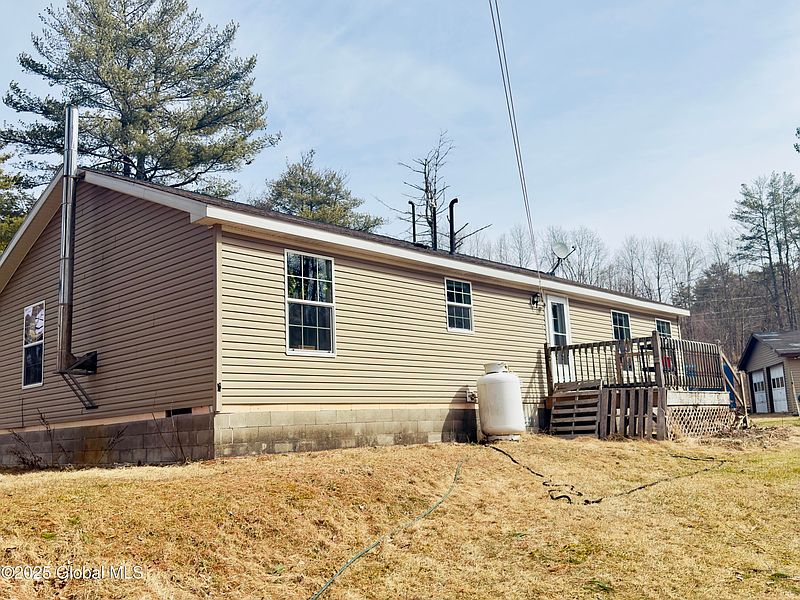 3rd image of 1561 Buskirk West Hoosick Road