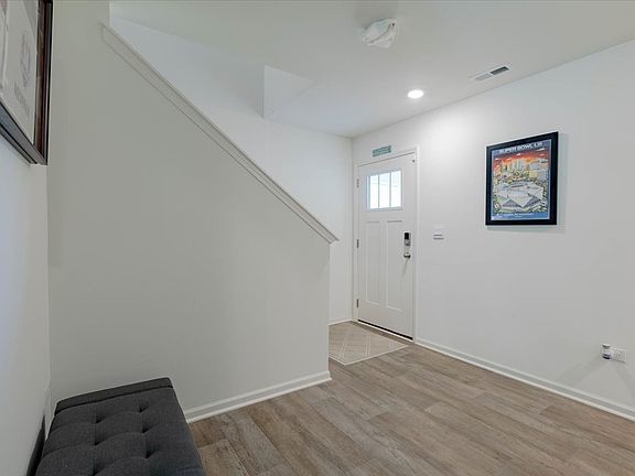 4th image of 3921 Brickyard Dr
