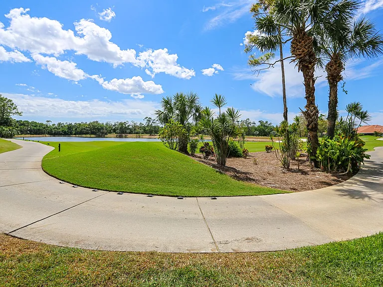 5945 Paradise Cir — Photo 11