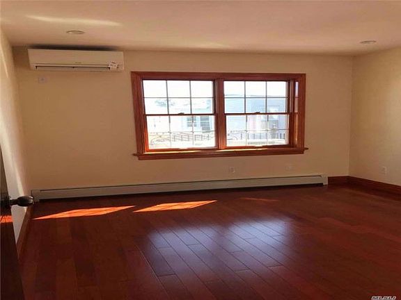 5th image of 2033 126th St Fl 2