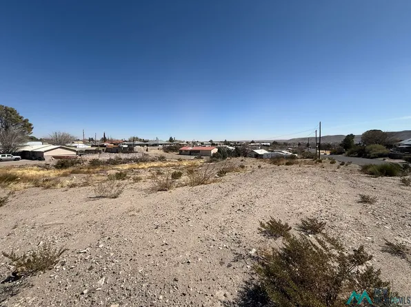 W 8th Ave, Truth Or Consequences, NM 87901