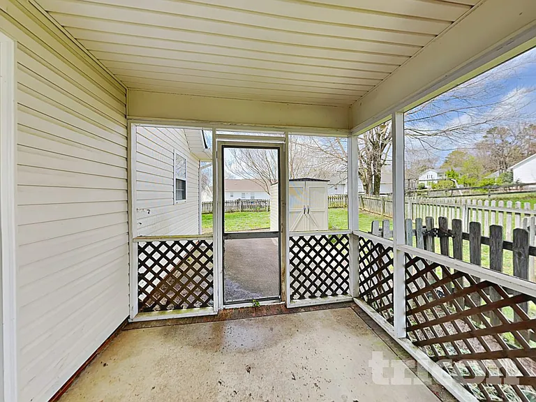 4904 Valley Trail Ct — Photo 15