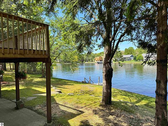 3rd image of 1035 Cantabrian Dr