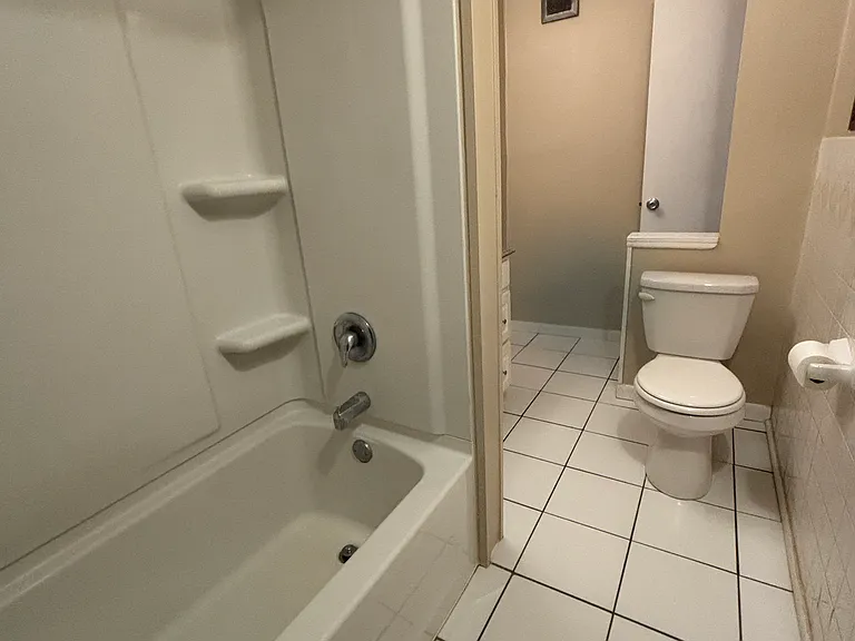 143 E 7th Ave #2 — Photo 11