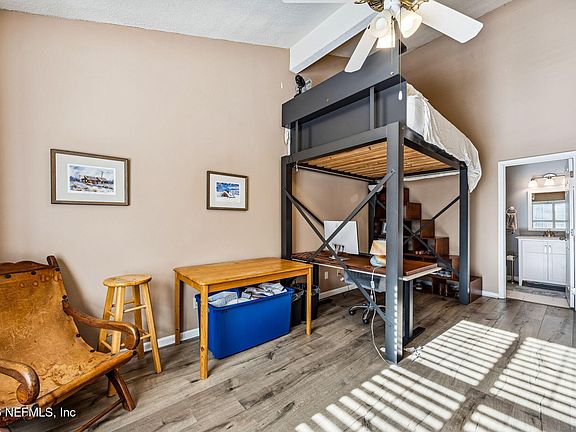 4th image of 4810 GULFSTREAM Court