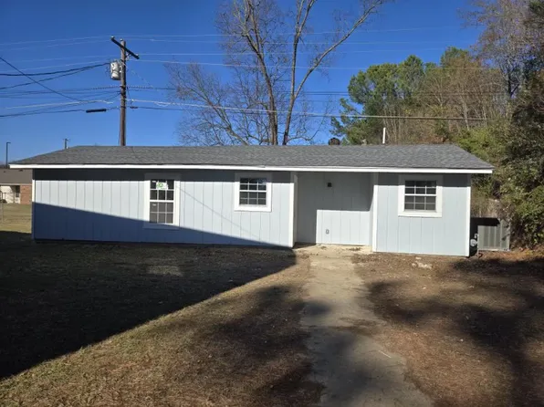 501 Brooks Rd #D1, Columbus, MS 39702