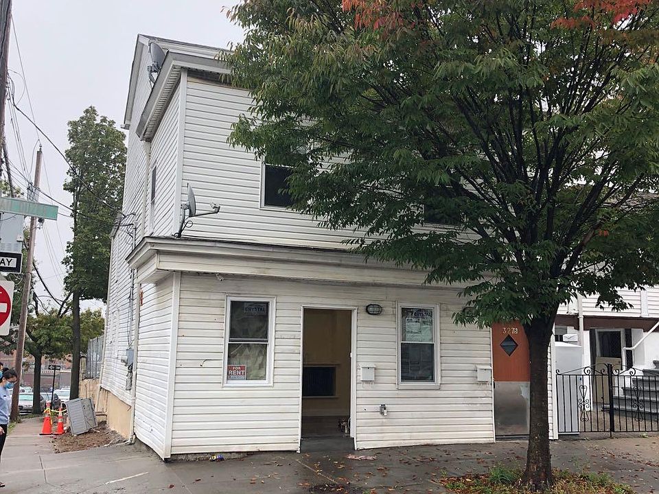 1st image of 327 Van Duzer St Floor 2