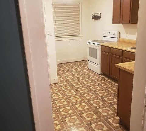 3rd image of 609 Bellaire Ave