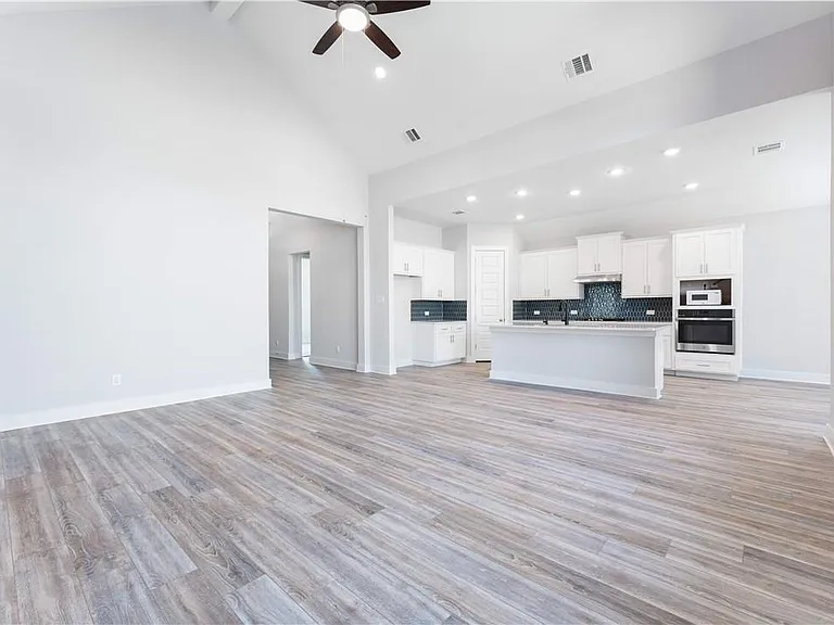 1101 Kerrwood Way — Photo 9