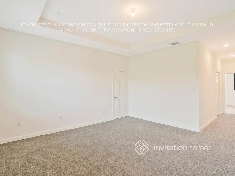 1636 SW 29th St — Photo 13