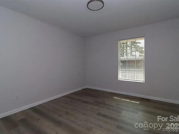 3rd image of 5410-12 Wrenn Dr