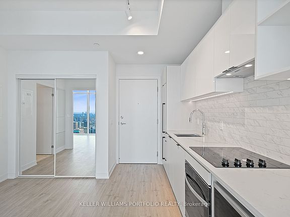 3rd image of 252 Church St #Penthouse 16