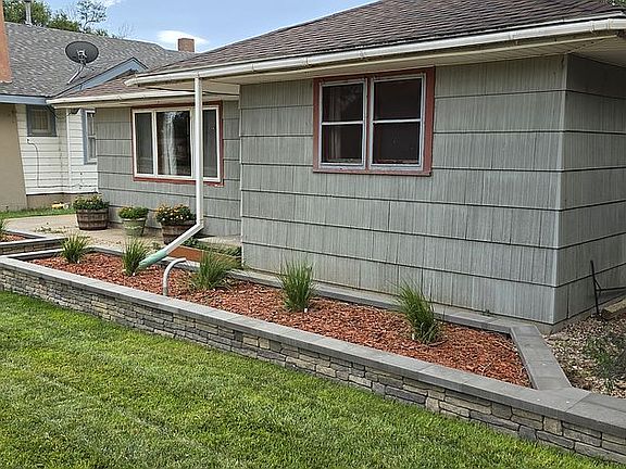 3rd image of 123 Morton St