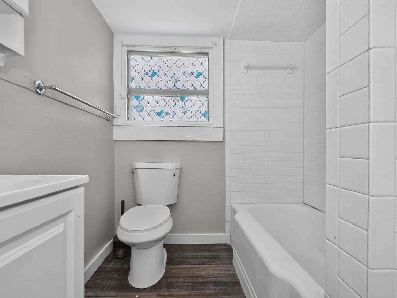 3 bed, 2.0 bath, 1720 sqft, $1,027 — Photo 4