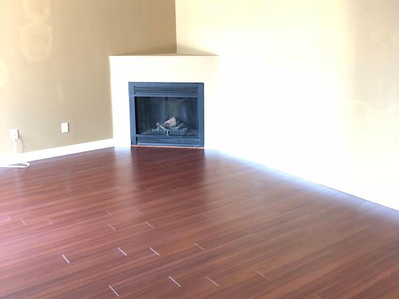 4th image of 625 S Berendo St APT 111
